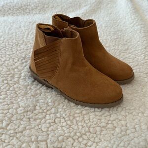 Old Navy Faux-Suede Side-Fringe Booties toddler size 8